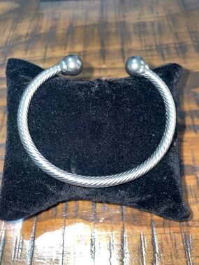 Touchstone by Swarovski With a Twist Bracelet